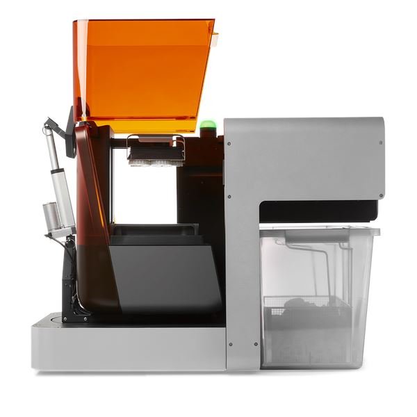 Comprehensive range of accessories for Formlabs 3D printers, including resin tanks, build platforms, and cleaning stations.